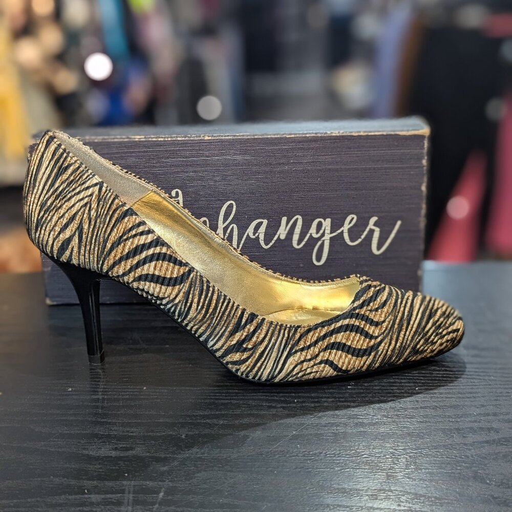 J.Renee Milano Striped Pleated pumps